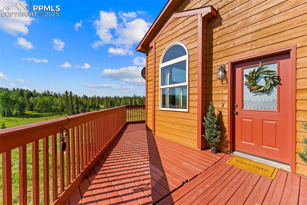 Image 5 of 49: Deck