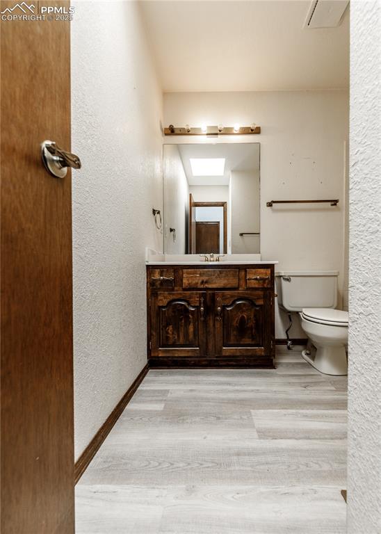 Image 24 of 25: Bathroom