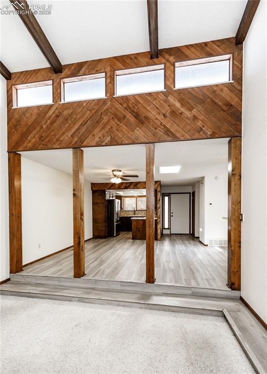 Image 6 of 25: Living Room