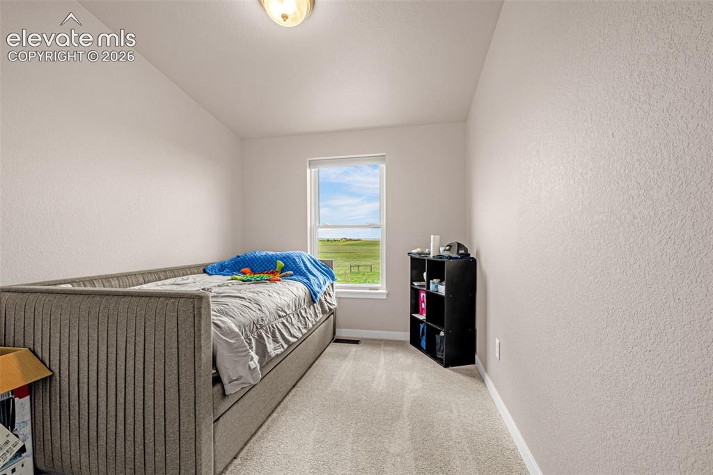 Image 10 of 35: Bedroom