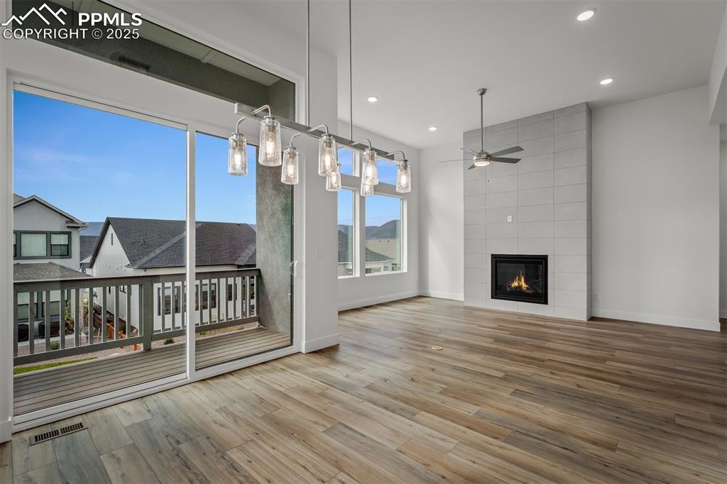 Image 6 of 34: Living Room