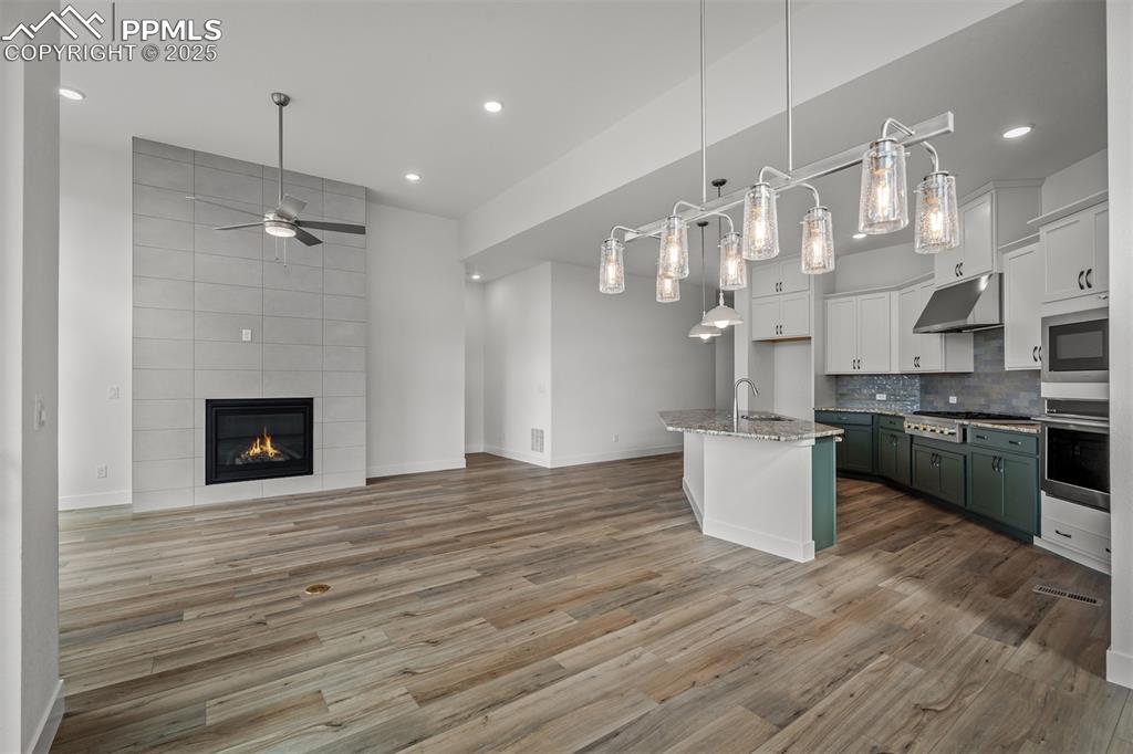 Image 9 of 34: Living Room