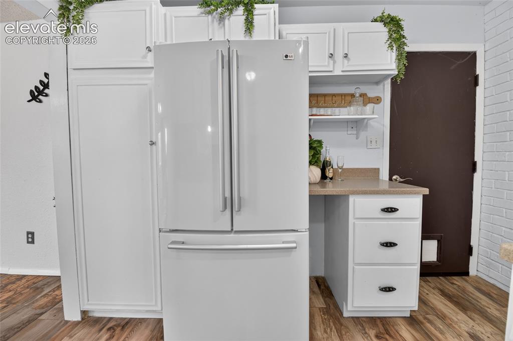 Image 11 of 36: Kitchen