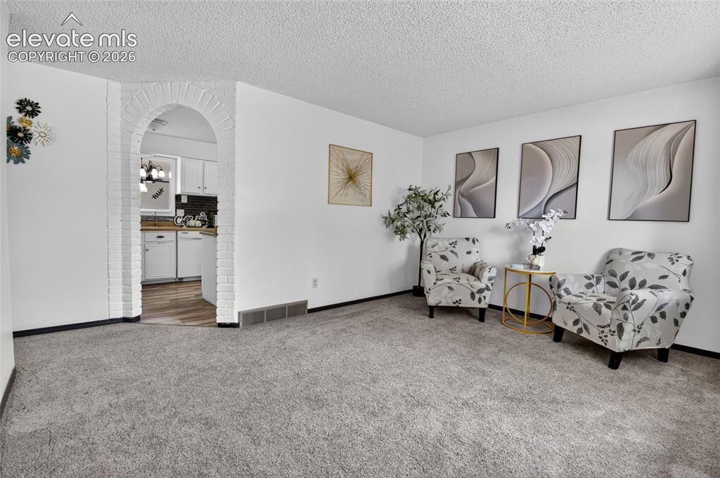 Image 6 of 36: Sitting Room