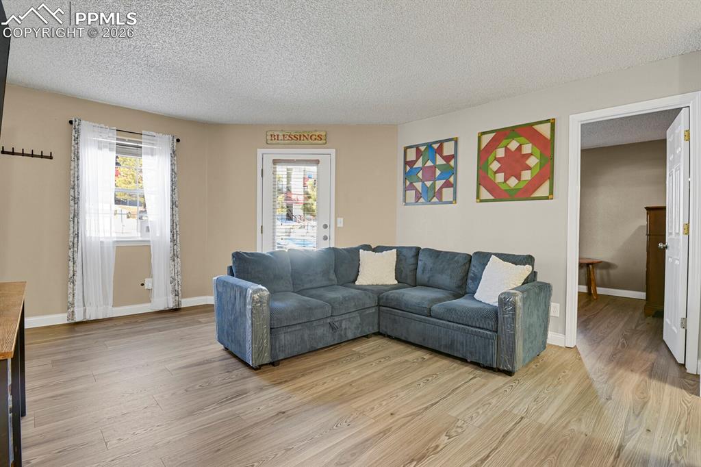 Image 6 of 30: Living Room