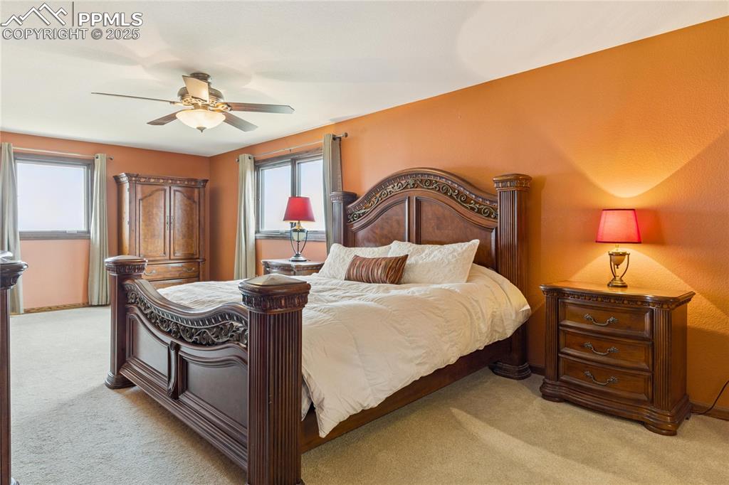 Image 16 of 47: Bedroom