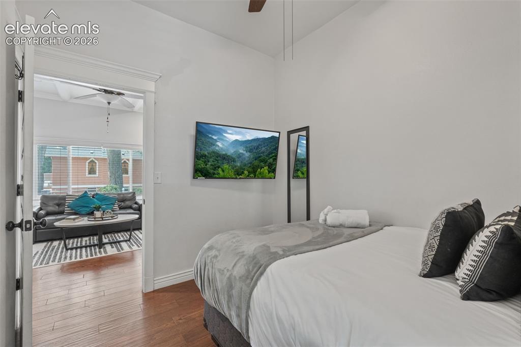 Image 14 of 39: Bedroom