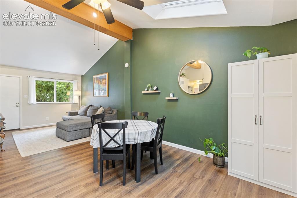 Image 12 of 34: Dining Area