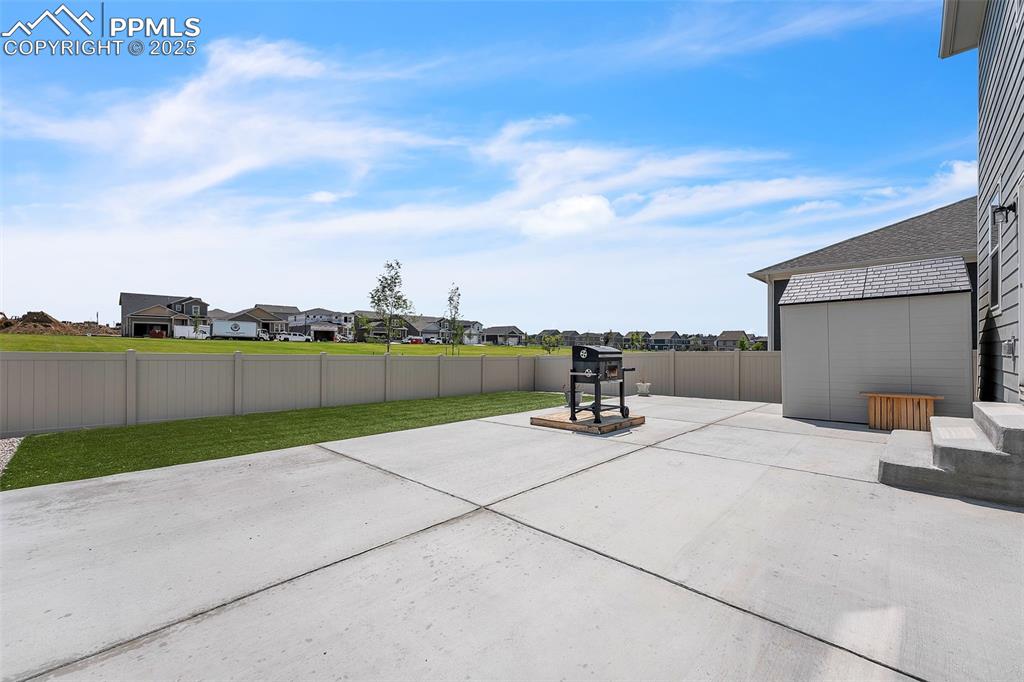 Image 45 of 50: Patio