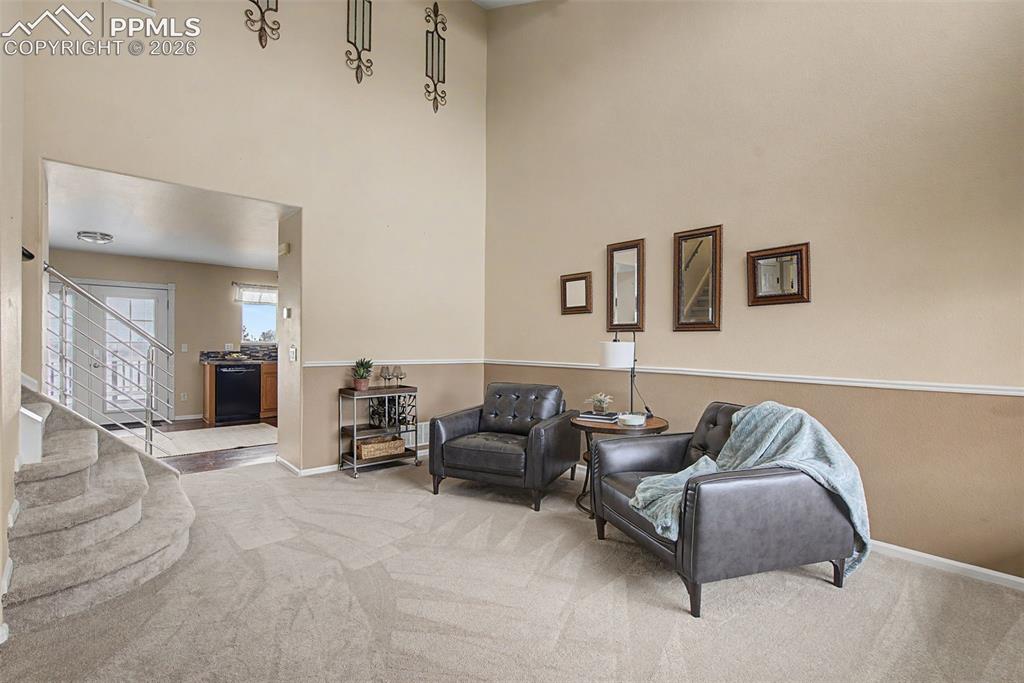 Image 5 of 49: Sitting Room