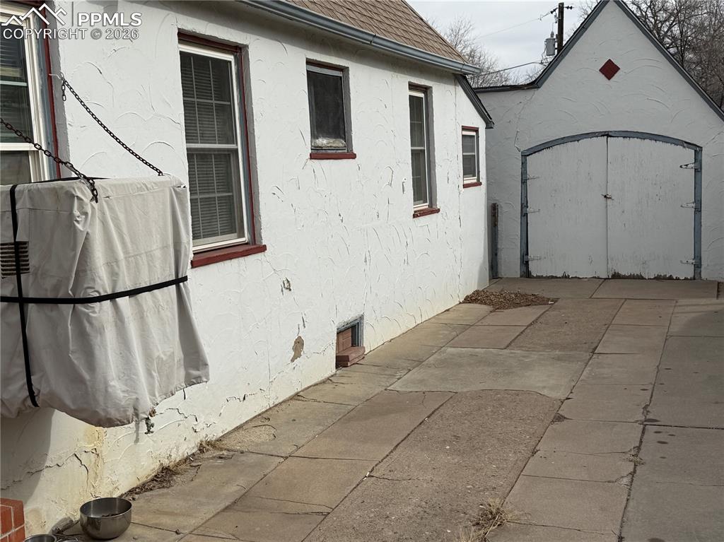 Image 16 of 18: Side of Structure