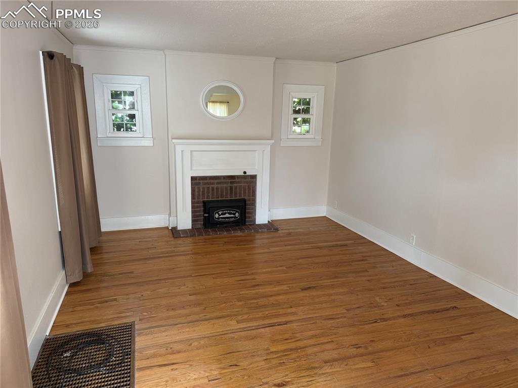 Image 2 of 15: Living Room