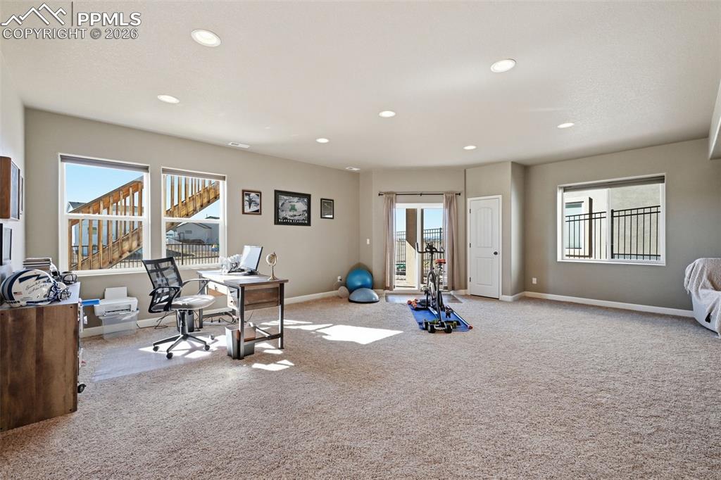 Image 15 of 31: Family Room