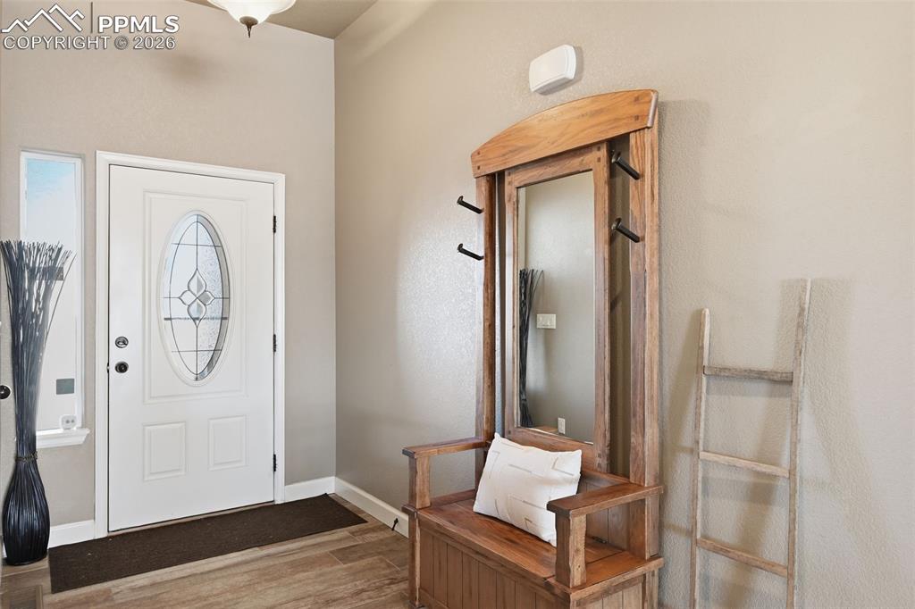 Image 25 of 31: Entry