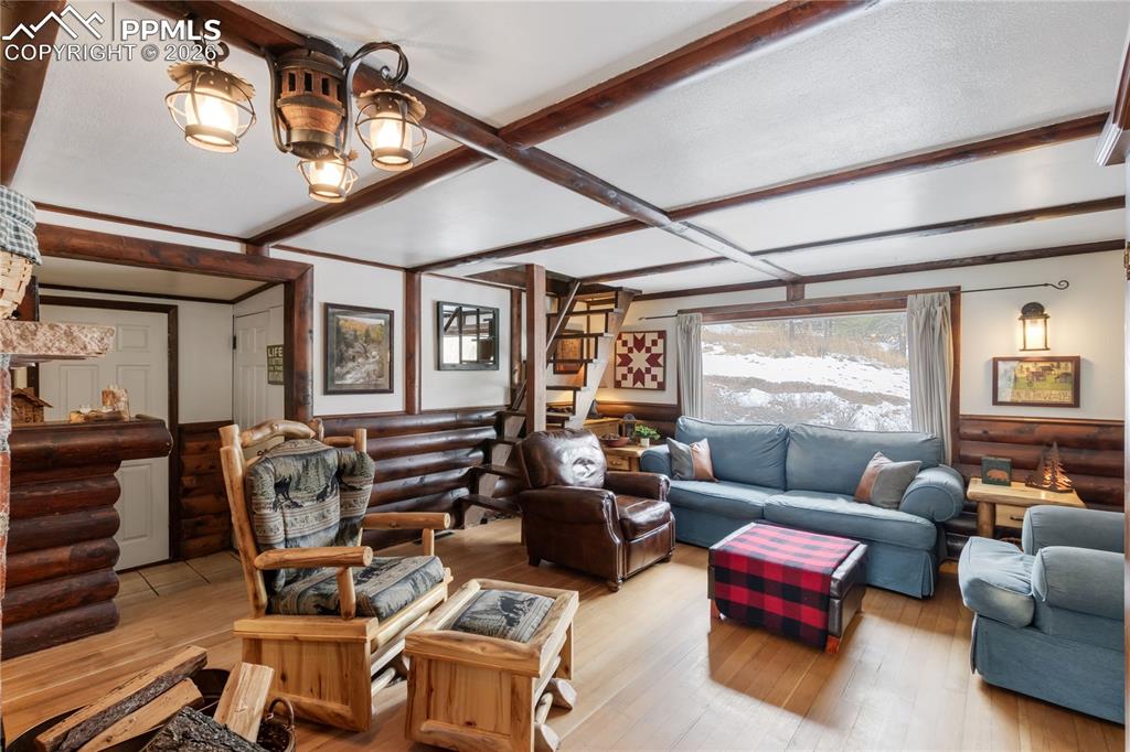 Image 6 of 42: Living Room