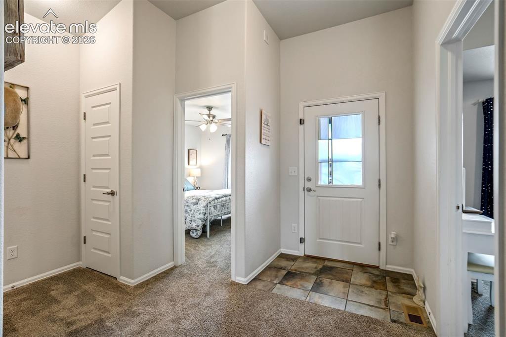 Image 19 of 50: Entry