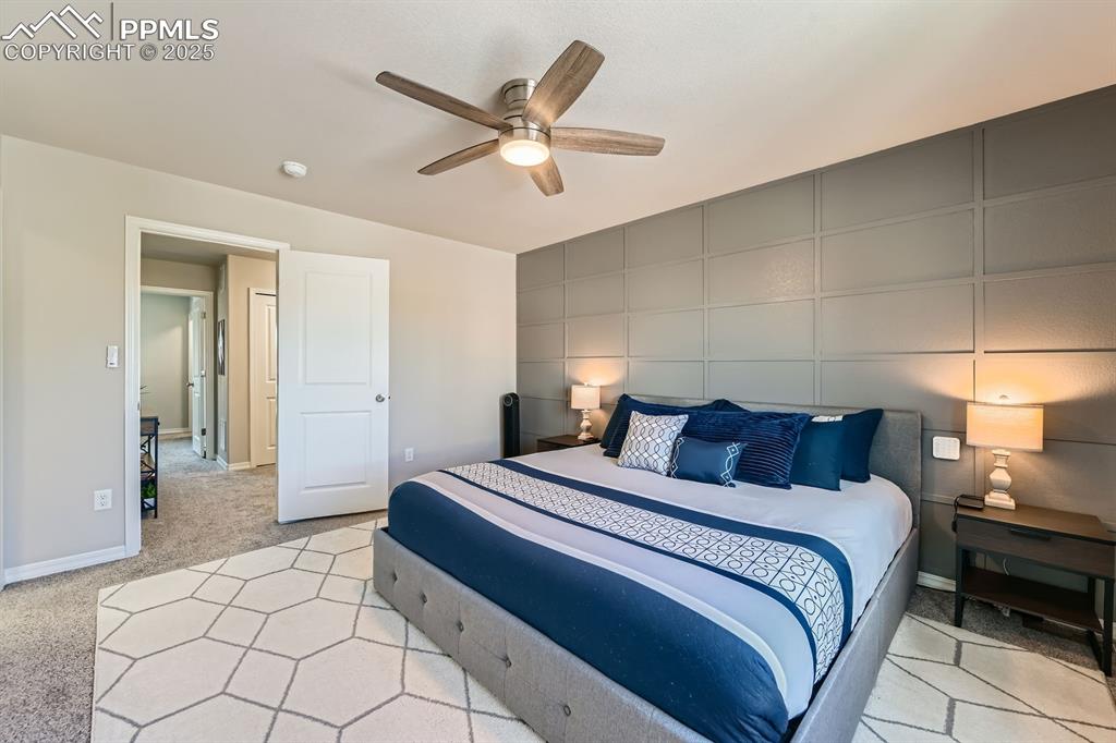 Image 14 of 27: Bedroom