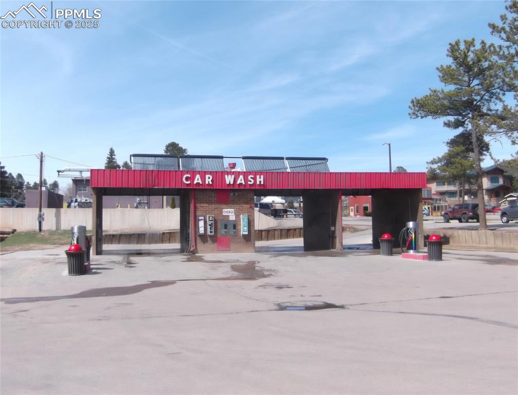 Image 2 of 6: View of commercial location