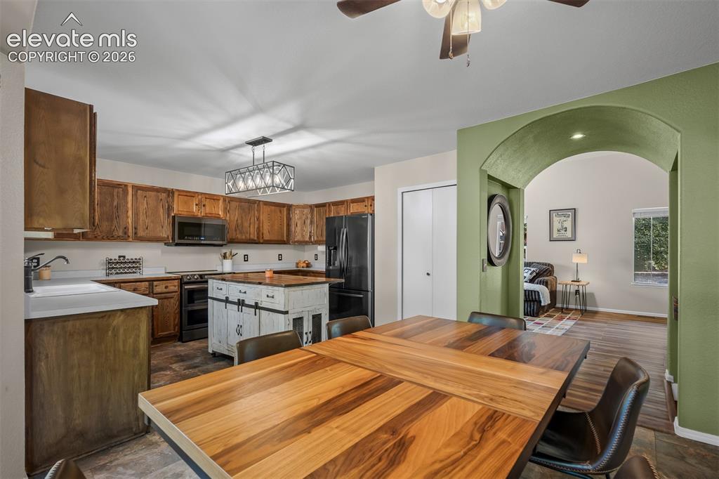 Image 10 of 34: Kitchen