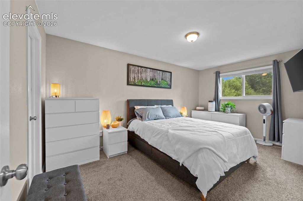 Image 11 of 30: Bedroom