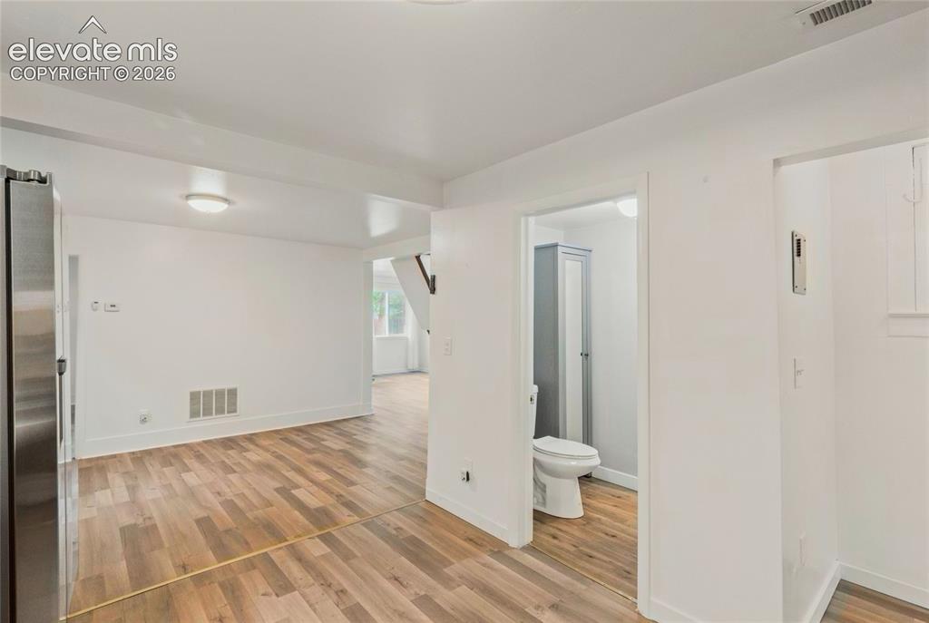 Image 18 of 41: Dining Area