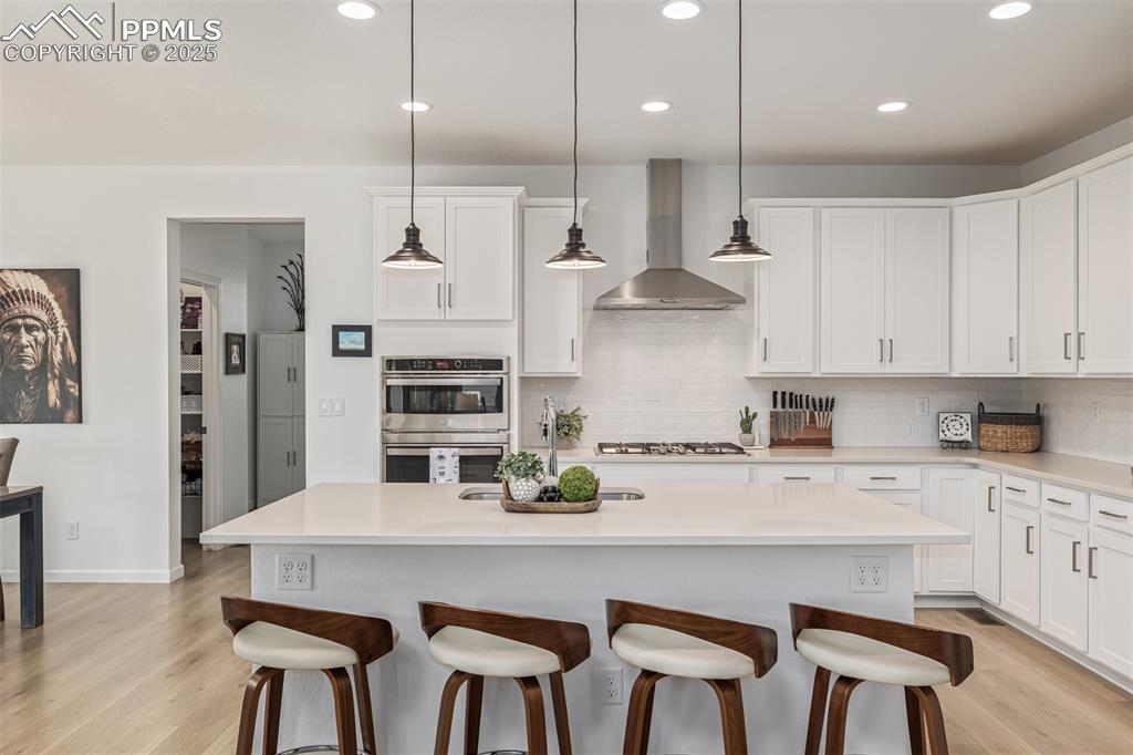 Image 15 of 50: Kitchen