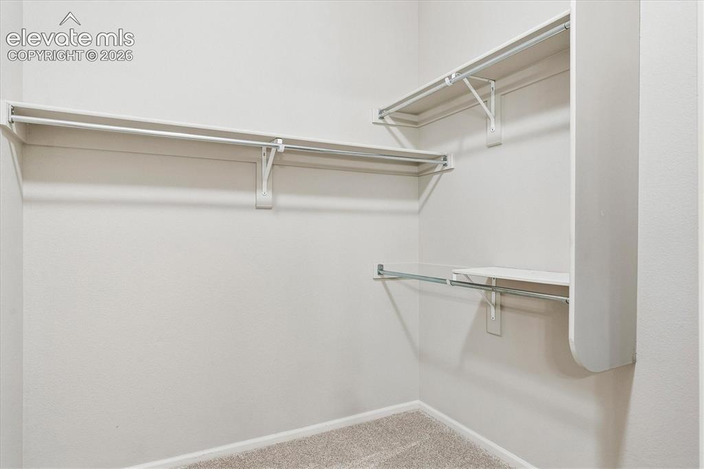 Image 18 of 26: Closet