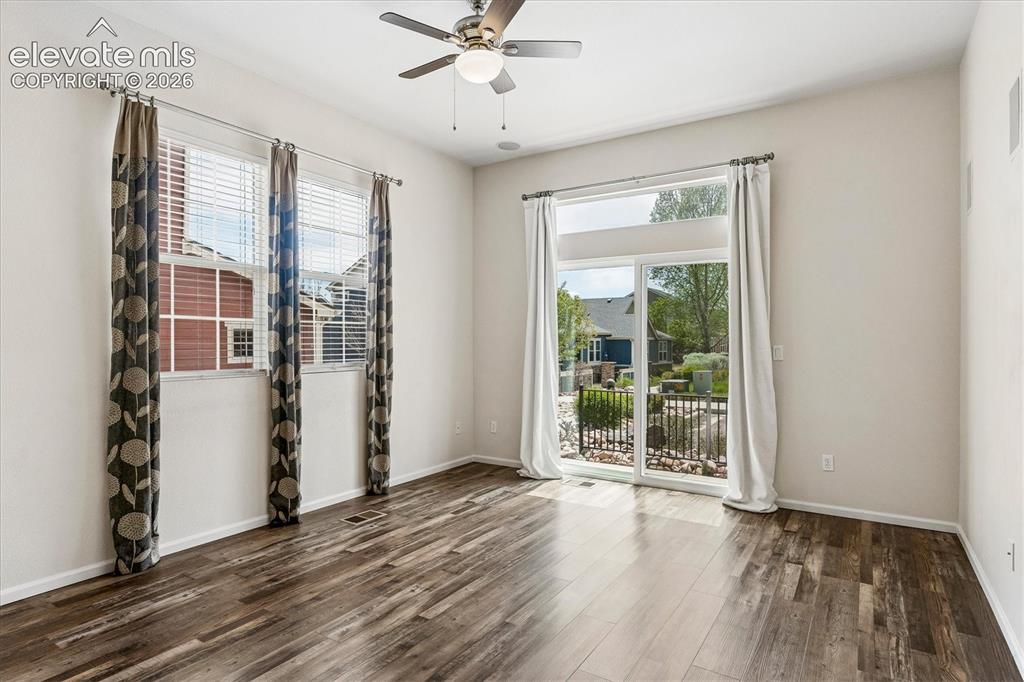Image 9 of 26: Living Room