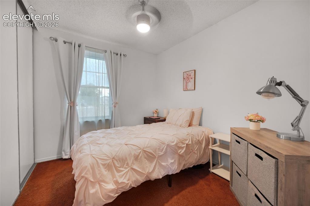 Image 18 of 26: Bedroom