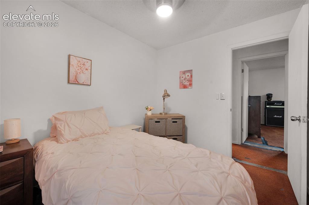 Image 19 of 26: Bedroom