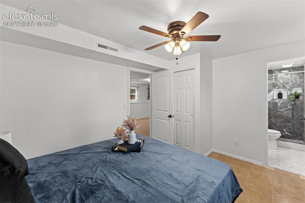 Image 14 of 38: Bedroom