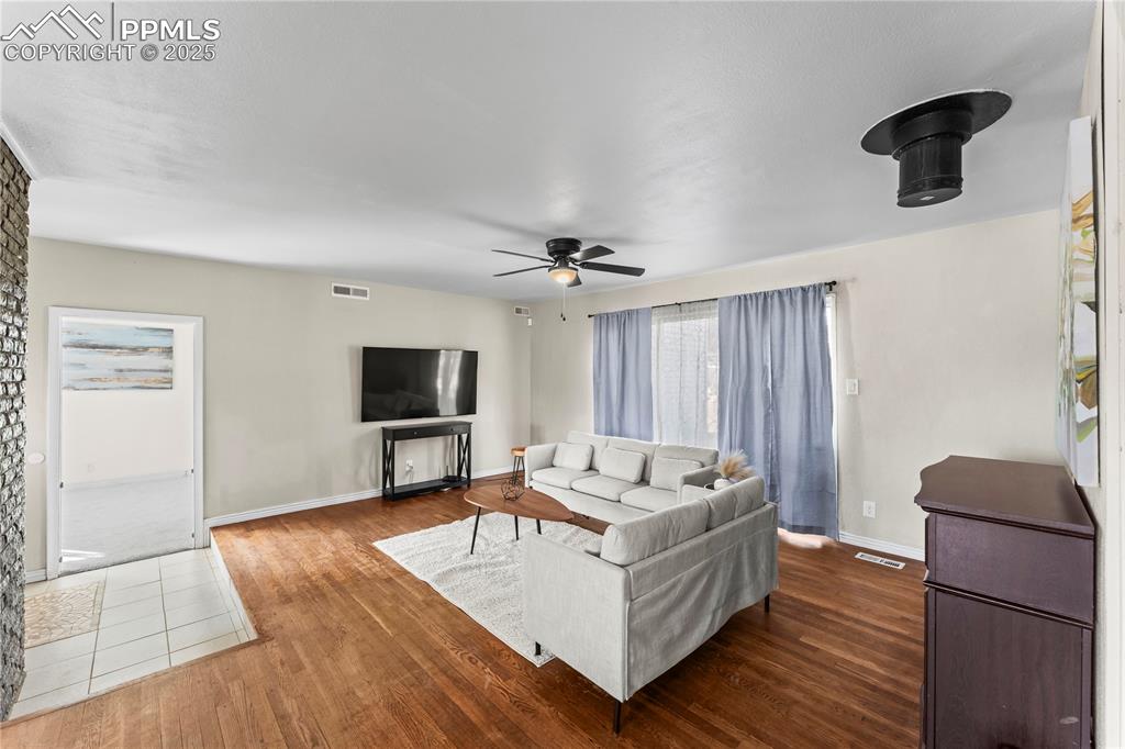 Image 12 of 35: Living Room