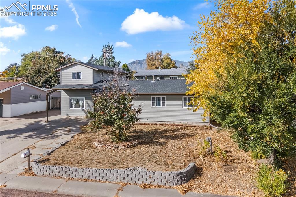 Image 6 of 35: Front of Structure