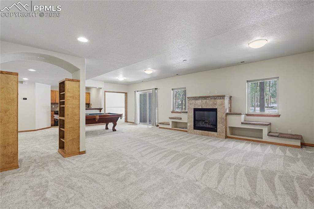 Image 28 of 50: Living Room