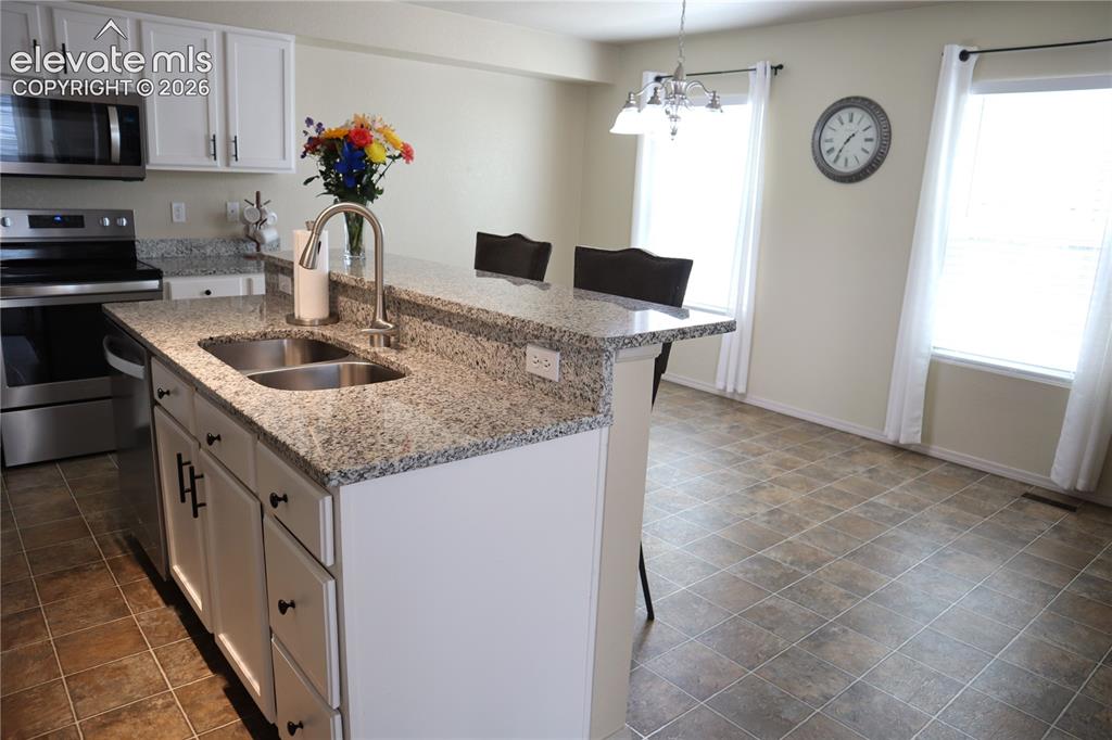 Image 6 of 34: Kitchen