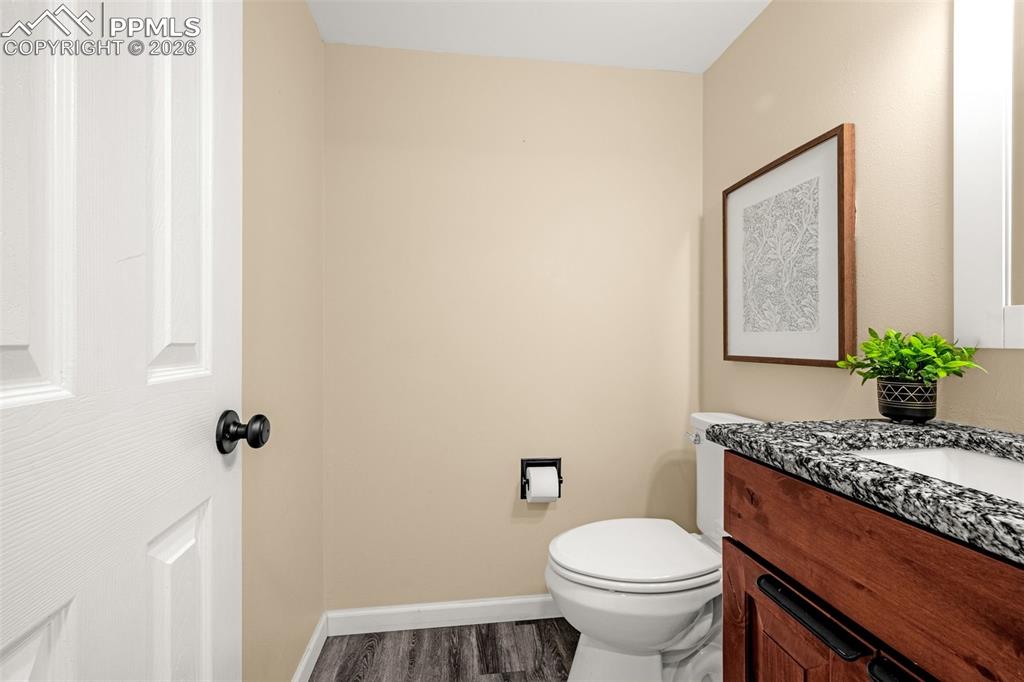 Image 8 of 50: Bathroom