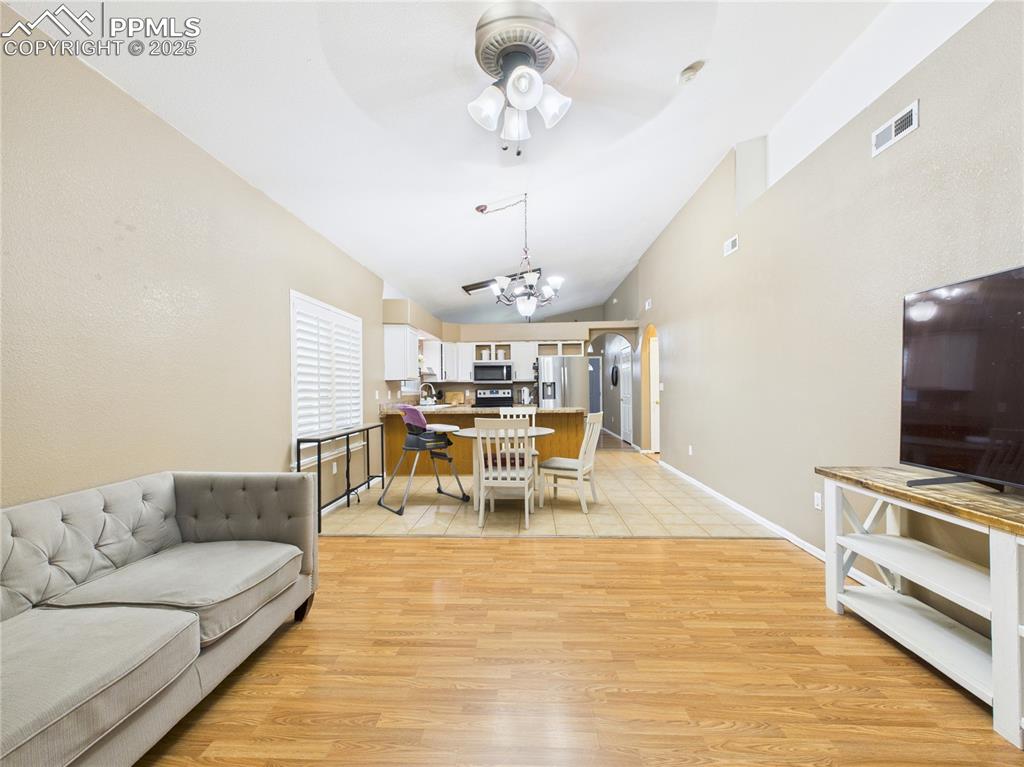 Image 15 of 31: Living Room