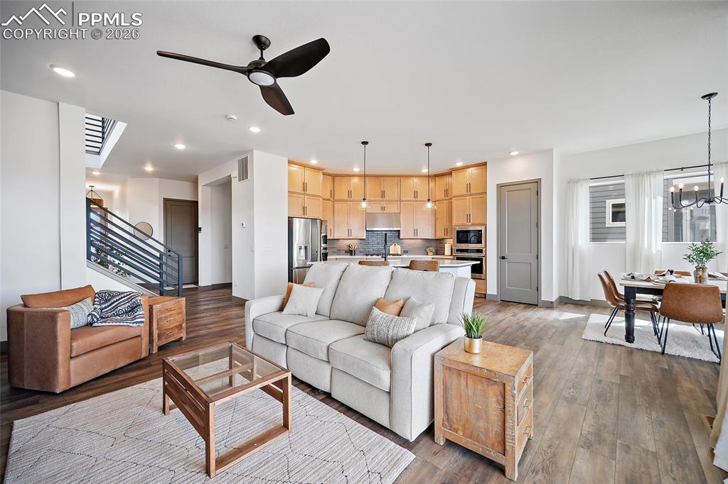 Image 7 of 35: Living Room