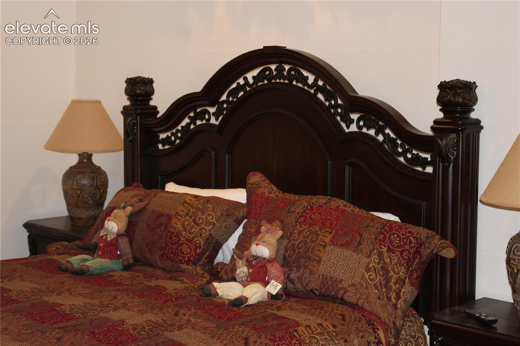 Image 10 of 11: upstairs apt, everything in picture is included