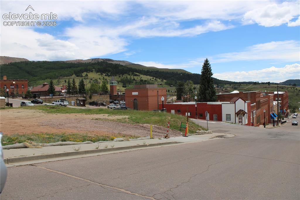 Image 2 of 11: purchase price includes the parking north of Carr Avenue