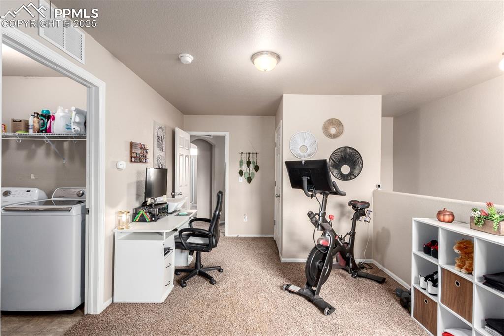 Image 17 of 37: Office