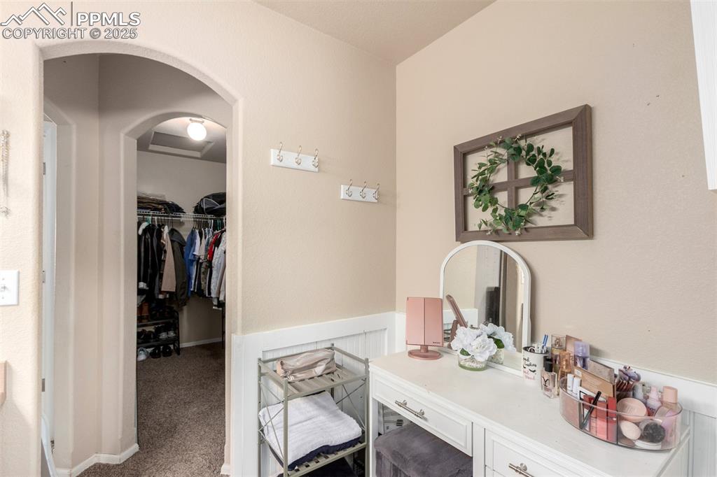 Image 23 of 37: Office