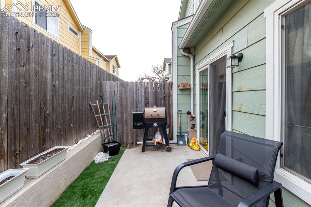 Image 32 of 37: Patio