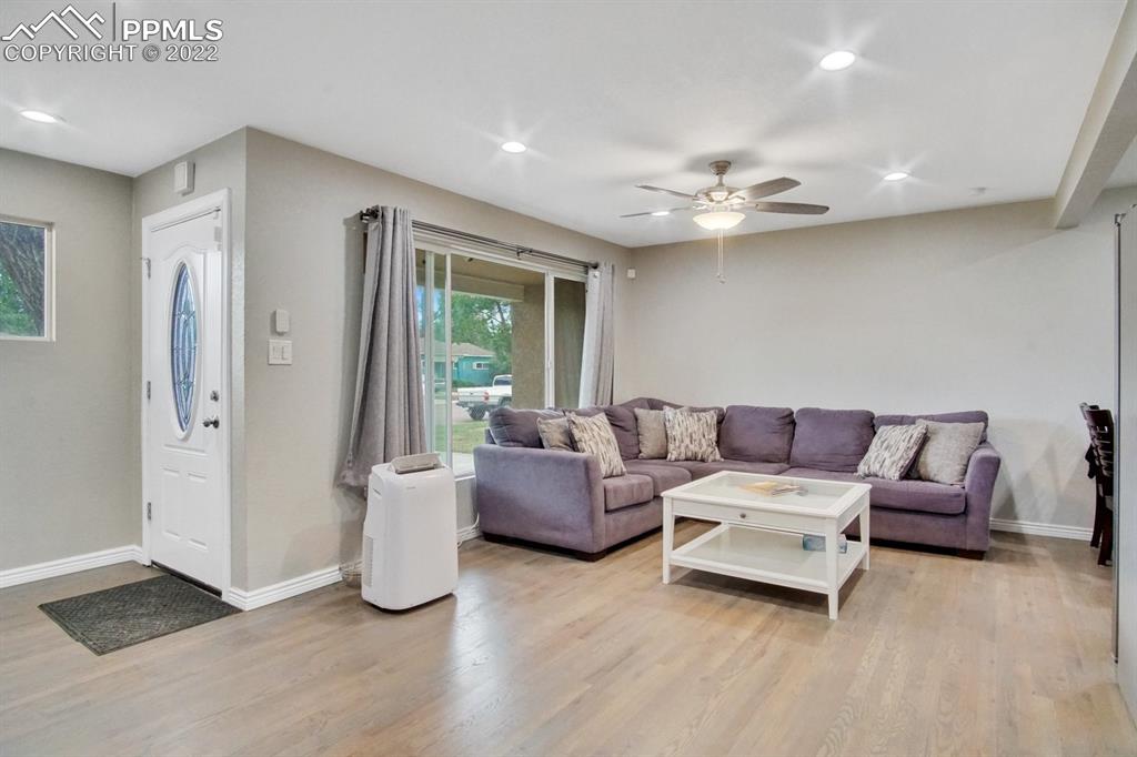 Listing 5025483, Image 3 of 21