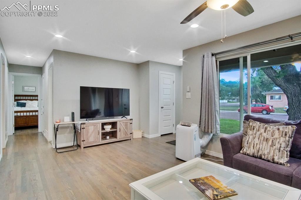 Listing 5025483, Image 4 of 21