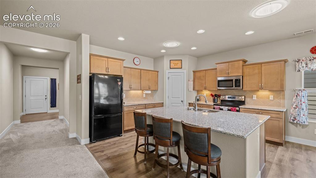 Image 13 of 34: Kitchen