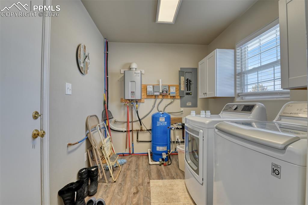 Image 22 of 38: Laundry