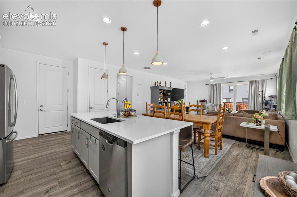 Image 11 of 39: Kitchen