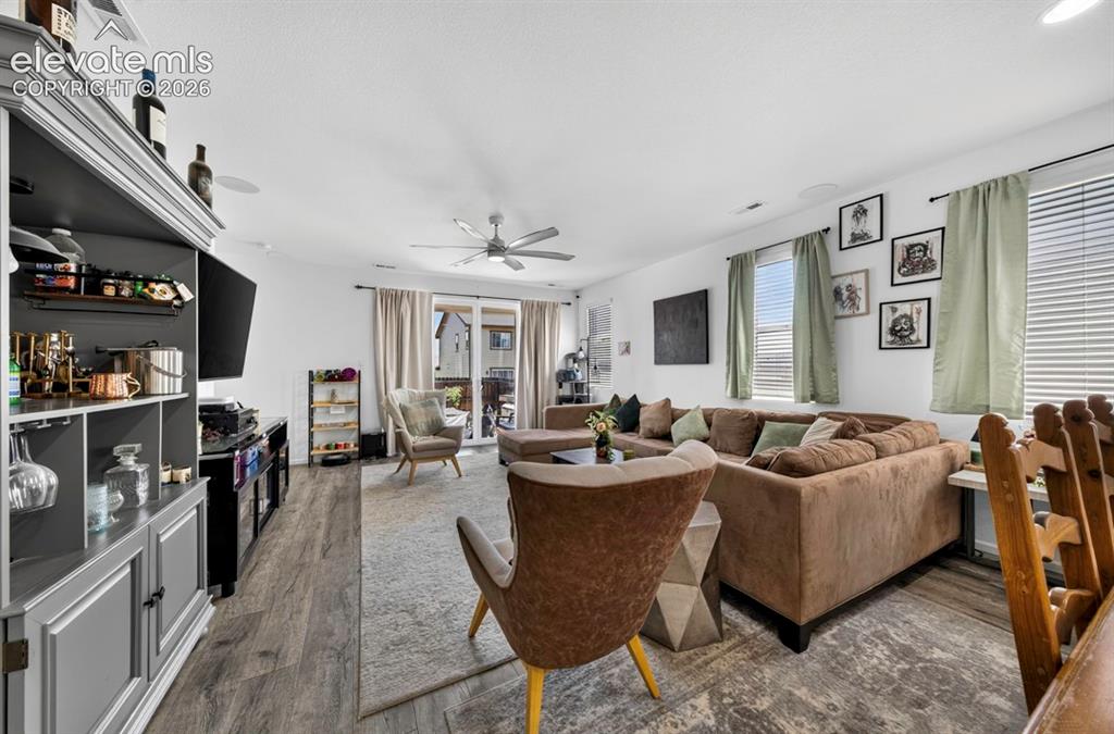 Image 16 of 39: Living Room