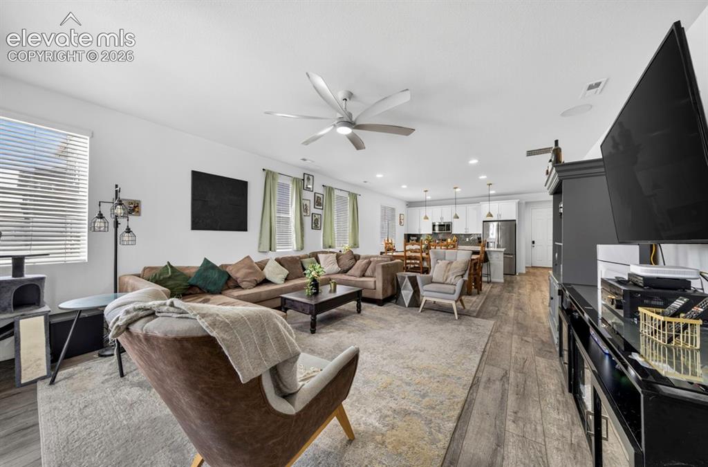 Image 19 of 39: Living Room